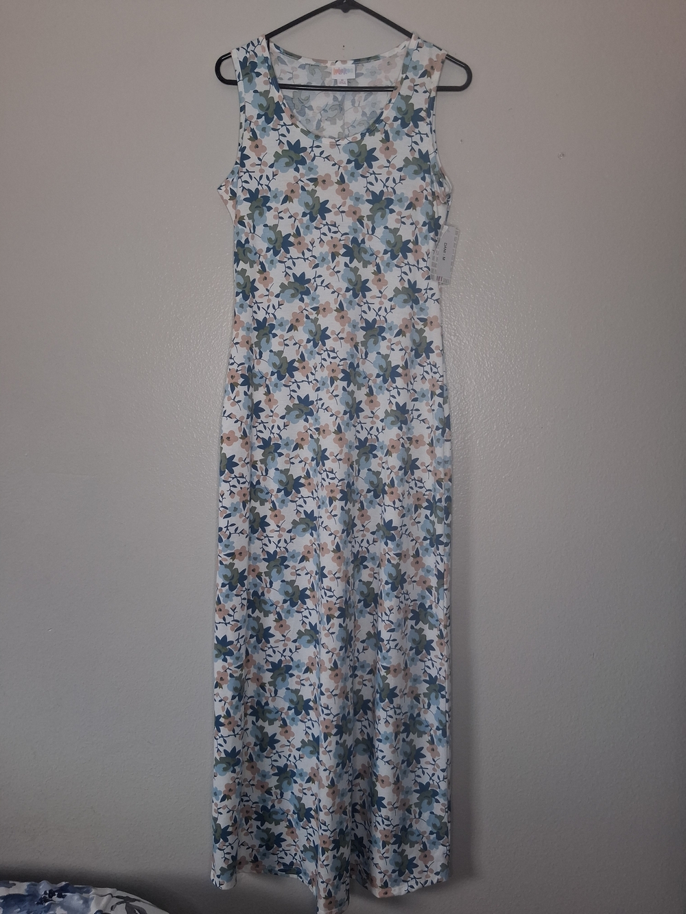 NWT Lularoe White Blue Pastel Floral Dani Long Maxi Dress Sleeveless Stretch M